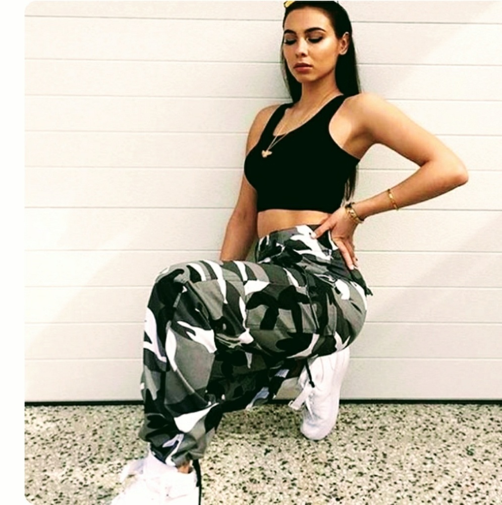 Stylish Camouflage Pants - Picture 2 of 3